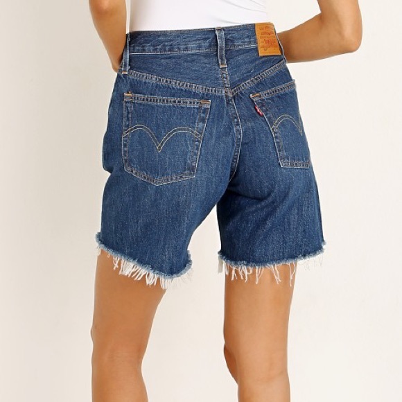 NWT Levi's 501 High waisted Rise Mid Thigh Denim Jean Shorts Blue Raw Hem Jean Shorts
